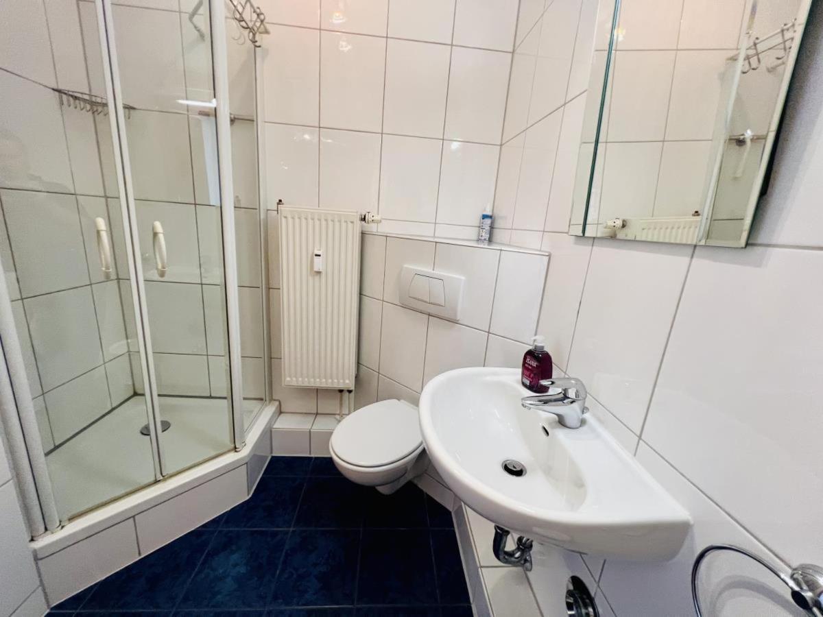 Ferienwohnung Kajuete, direkt am Kurpark Rostock Exterior foto